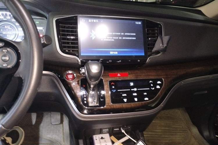 Used Honda Odyssey 2015 Updated Version 2.4L Smart Edition