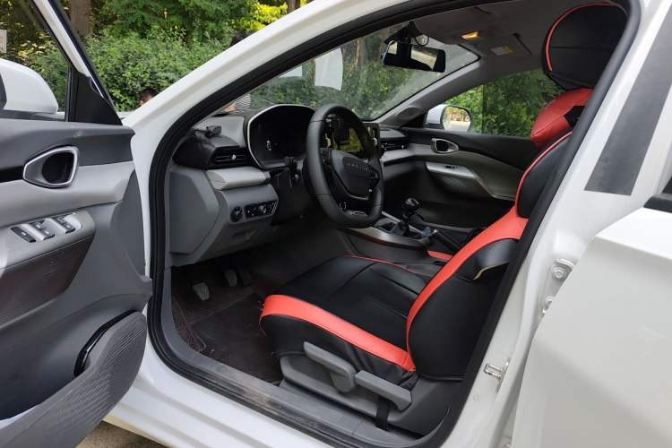 Used Baojun RC-5 2020 1.5L Manual Zhiyao Elite Edition
