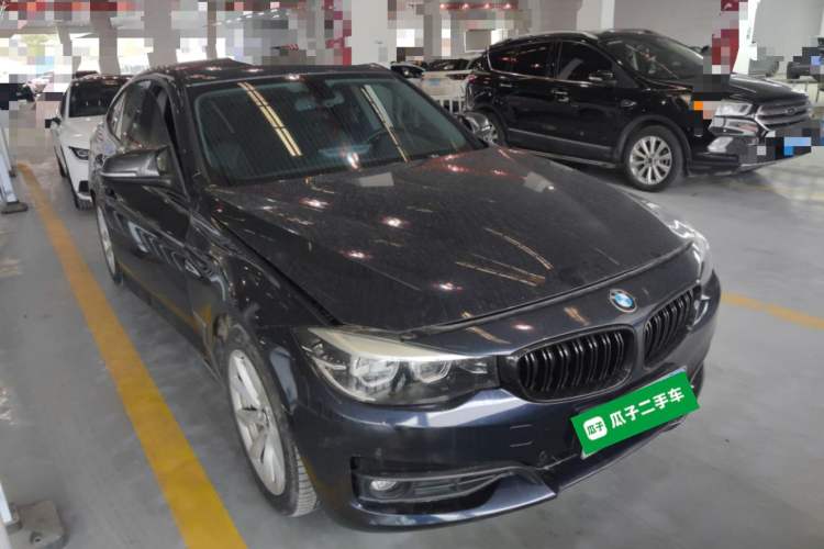 Used BMW 3 Series GT 2018 320i Sport Edition Front Right 45 Deg