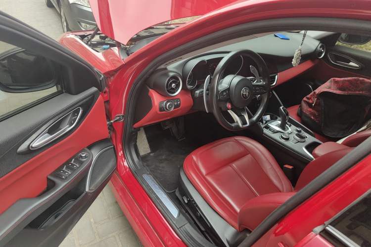 Used Alfa Romeo Giulia 2020 2.0T 280HP Luxury Edition