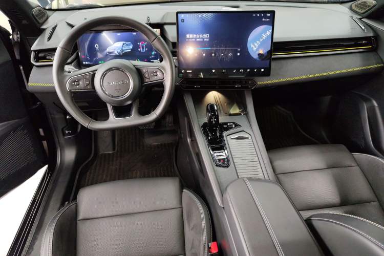 Used Lynk & Co 03 2025 1.5TD DCT Champion Edition Pro Audio And AC Panel