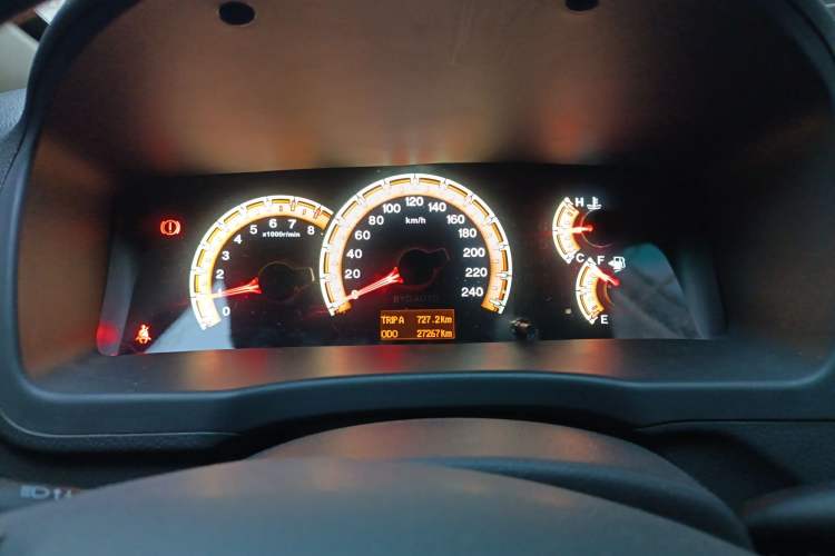 Used BYD F3 2015 Energy-Saving Edition 1.5L Manual Luxury Model
