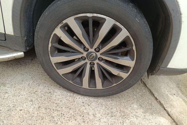 Used GAC Trumpchi GS4 2017 235T Automatic Two-Wheel Drive Prestige Edition Right Front Wheel Hub