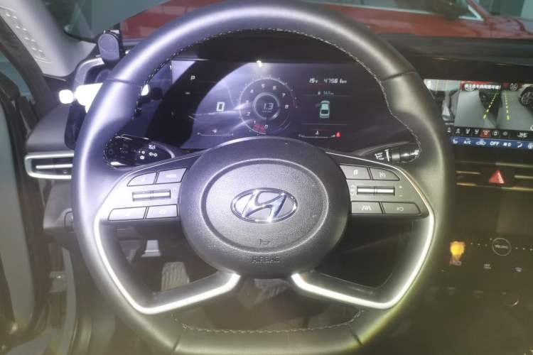 Used Hyundai Elantra 2022 1.5L CVT LUX Prestige Edition