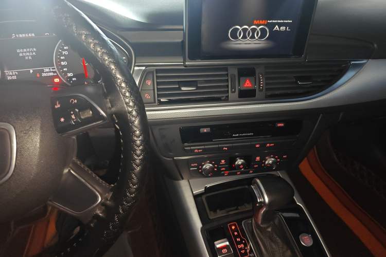 Used Audi A6L 2015 TFSI Millionth Anniversary Intelligent Model Audio And AC Panel