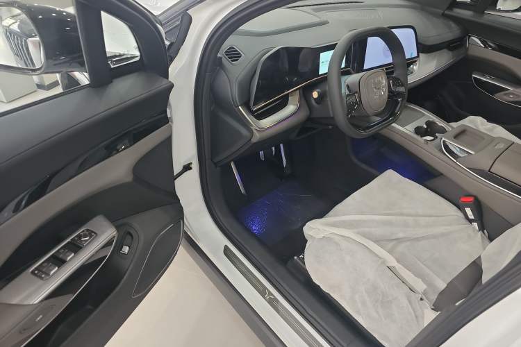 Used Hongqi Tiangong 08 2025 605 Pioneer Edition
