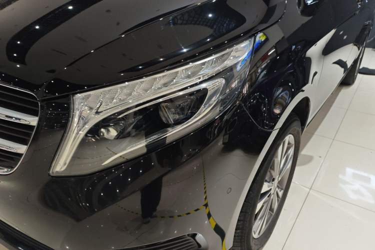 Used Mercedes-Benz V-Class 2018 V 260 Avantgarde Edition China VI