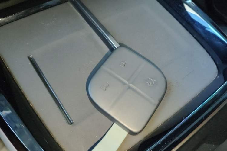 Used Lynk & Co 08 EM-P 2023 220km All-Wheel-Drive Performance Halo
