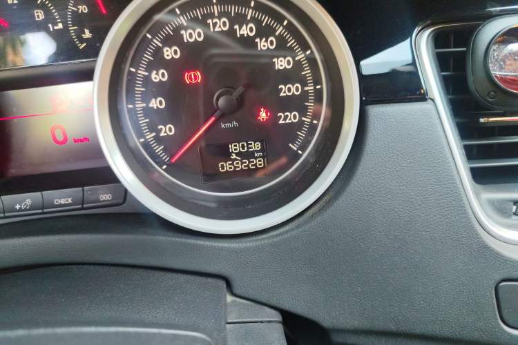 Used Peugeot 508 2013 2.0L 2nd Anniversary Edition Automatic Smart Enjoyment Version
