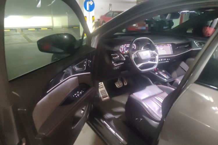 Used Audi Q5 e-tron 2022 40 e-tron Starlight Edition Mech Kit
