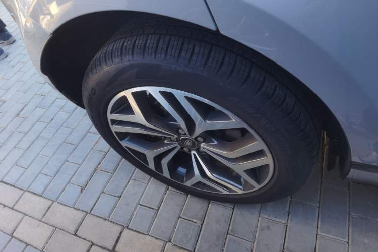 Used Land Rover Range Rover Evoque 2021 Range Rover Velar 249 PS R-Dynamic HSE Luxury Edition
