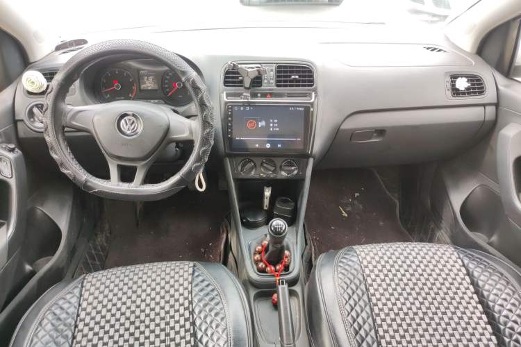 Used Volkswagen Polo 2014 1.4L Manual Fashion Edition
