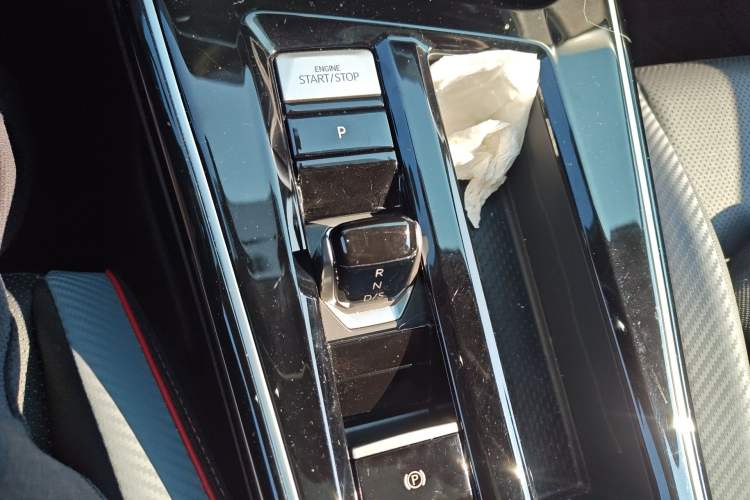 Used Volkswagen Lamando 2025 Lavida L 280TSI DSG Cool & Spicy Edition Gear Lever