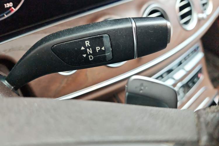 Used Mercedes-Benz E-Class 2018 Facelift E 300 L Luxury Edition