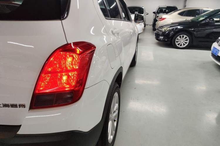 Used Chevrolet Trax 2016 1.4T Automatic Two-Wheel Drive Comfort Version with Sunroof Right Rear Taillight
