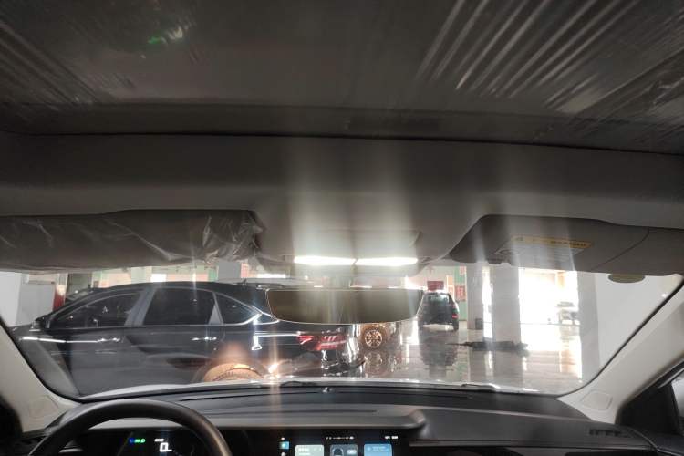 Used Roewe i5 2023 1.5L CVT Luxury Edition Headliner