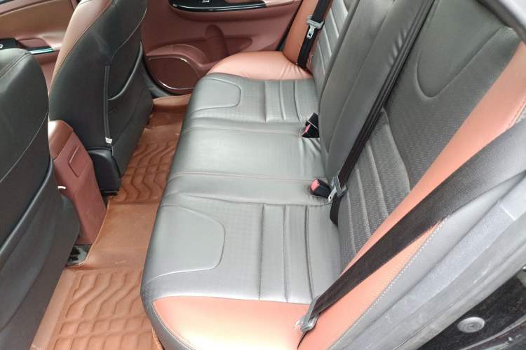 Used BYD Surui 2015 Revised Version 1.5L Manual Luxury Edition
