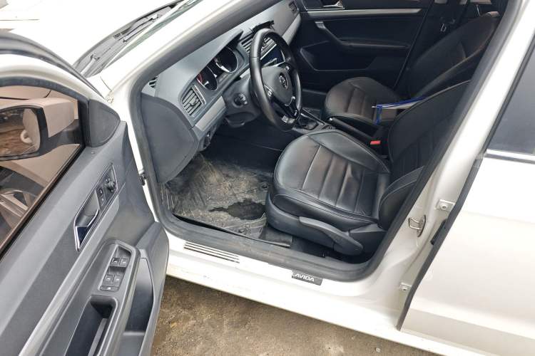 Used Volkswagen Gran Lavida 2017 180TSI DSG Comfort Edition Driver Seat