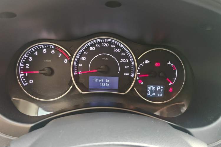 Used Renault Koleos 2012 2.5L 4x4 Comfort Edition with Navigation
