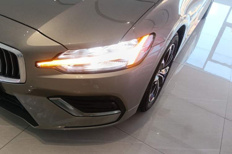 Used Volvo S60 2021 T4 Zhiyi Luxury Edition
