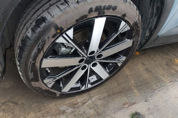 Used Geely Auto icon 2023 1.5TD Chocolate Smoothie Edition
