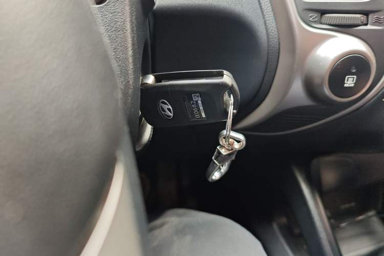 Used Hyundai ix35 2013 2.0L Automatic 2WD Comfort GL China IV Standard Vehicle Key