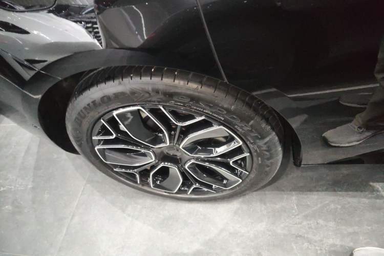 Used Avatr 12 2025 Refresh Max Extended-Range Version Right Rear Wheel Hub