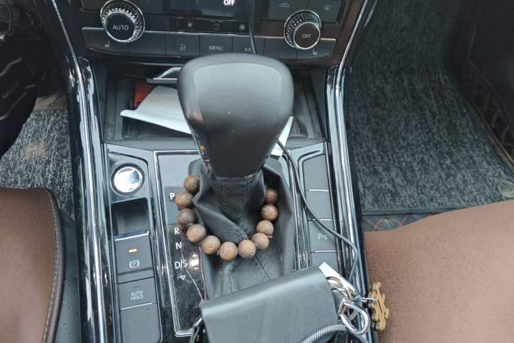 Used Volkswagen Phideon 2018 Revised Version 380TSI Two-Wheel Drive Business Edition