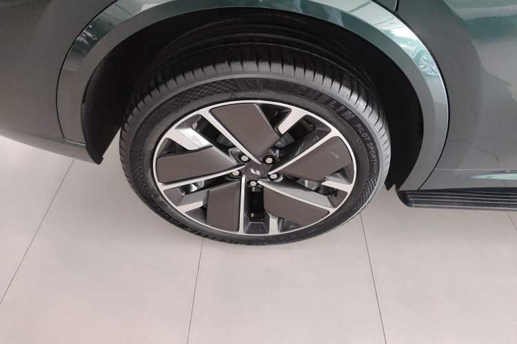 Used Li Auto L9 2025 Ultra Smart Refreshed Edition
