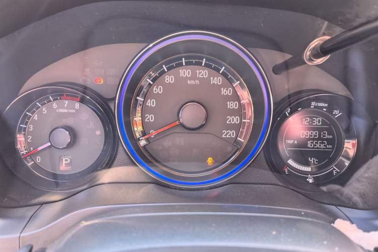 Used Honda XR-V 2015 1.8L EXi CVT Comfort Version
