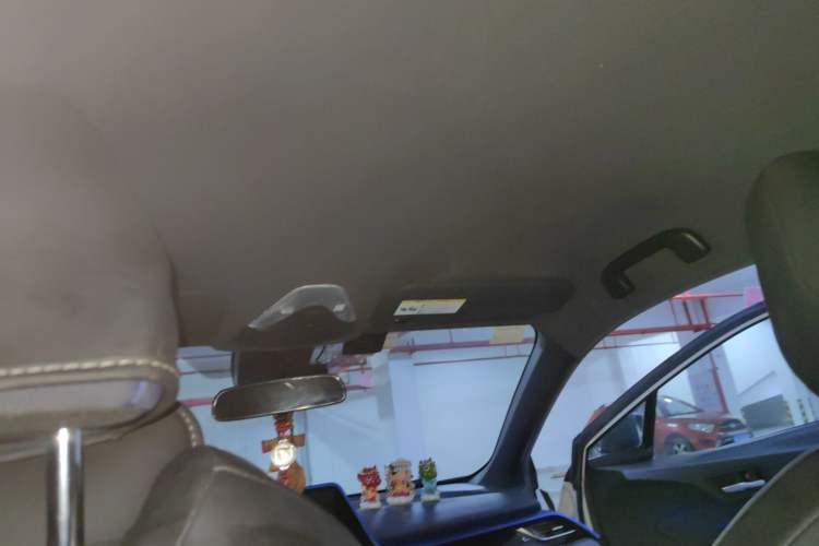 Used Toyota C-HR 2018 2.0L Luxury Edition China VI Standard
