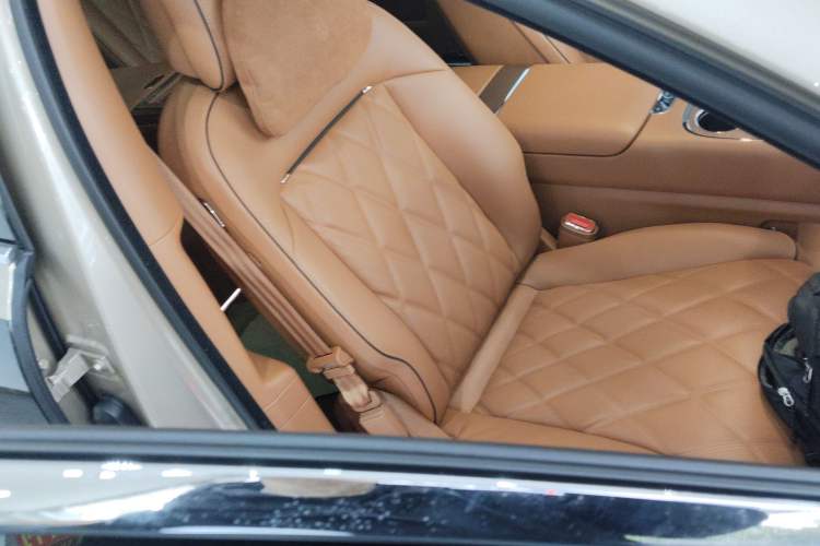 Used Hima S800 2025 Model, Range-Extended Starlight Prestige Edition, 5 Seats
