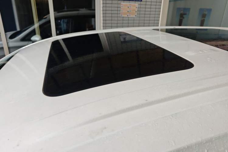 Used Roewe iMAX8 New Energy 2025 1.5T DMH Lu Zun Deluxe Edition Roof