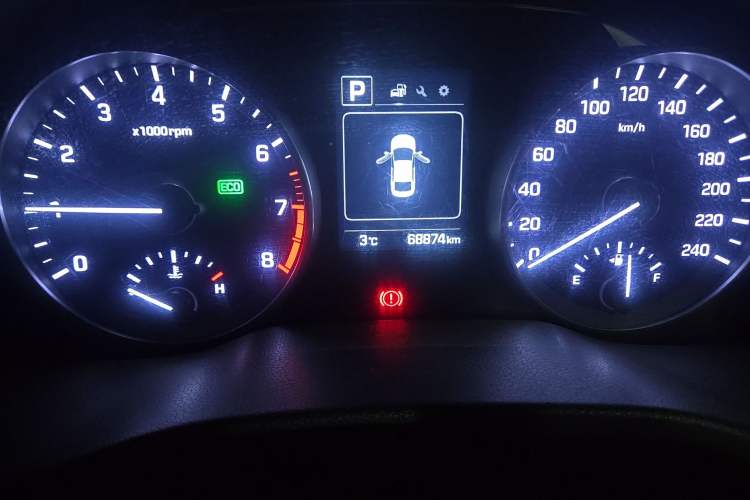 Used Hyundai Elantra (6th Generation / Lingdong) 2016 1.6L Automatic ZhiXuan · Luxury Version
