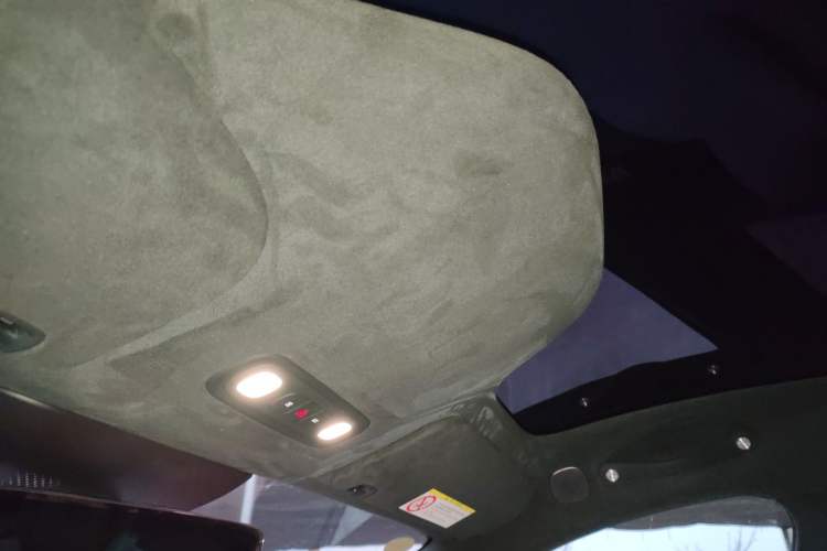 Used Xiaomi Auto YU7 2025 Ultra-Long Range High-Performance All-Wheel-Drive Max Edition
