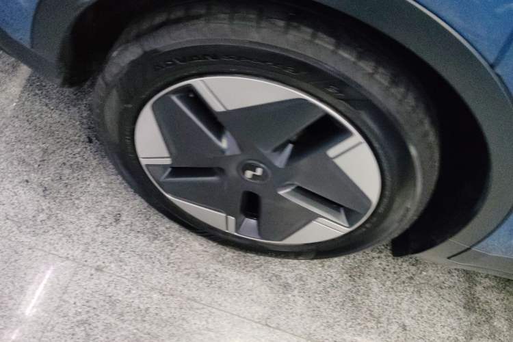 Used ONVO L60 2024 60 kWh Rear-Drive Version