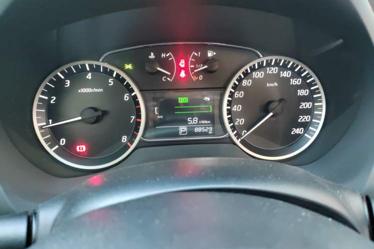 Used Nissan Sylphy 2018 1.6XV CVT Deluxe Edition Odometer Close Up