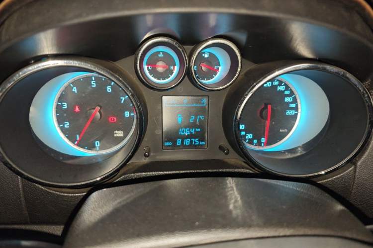 Used CHANGAN CS35 2014 1.6L Manual Luxury Model China IV Standard

