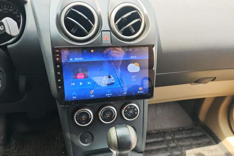 Used Nissan Qashqai 2011 2.0 XV Lea CVT 2WD Audio And AC Panel