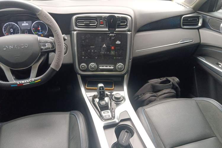 Used Lynk & Co 01 EM-P 2018 1.5T PHEV JingPro National Emission Standard V Audio And AC Panel