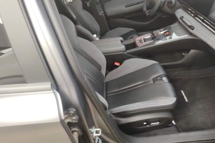 Used GAC Trumpchi EMPOW 2023 400T Automatic R MAX
