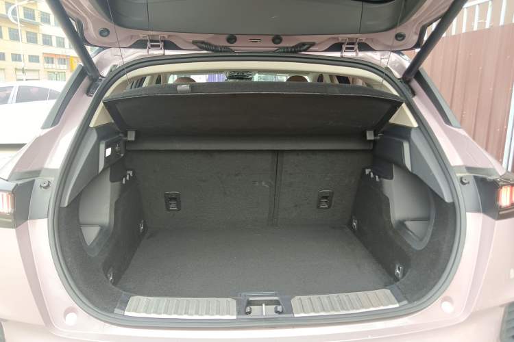 Used Lynk & Co 06 2021 1.5T Shero Pink Special Edition