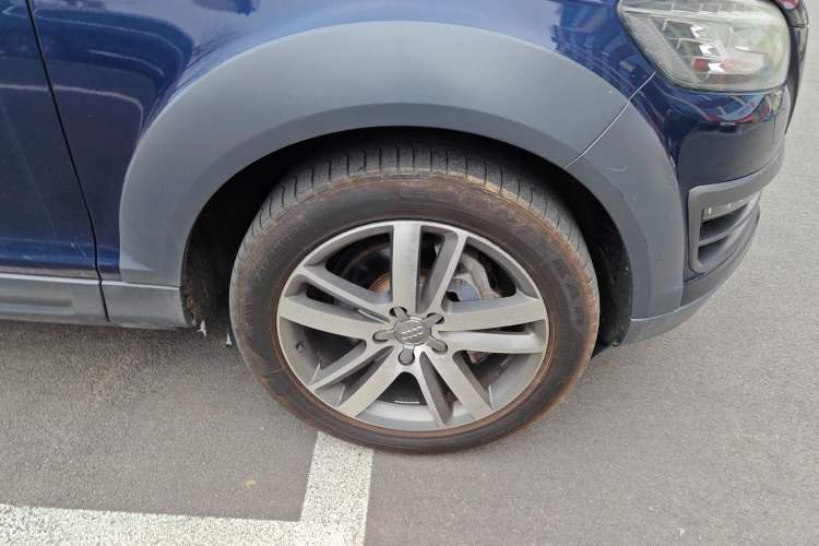 Used Audi Q7 2014 40 TFSI off-road version