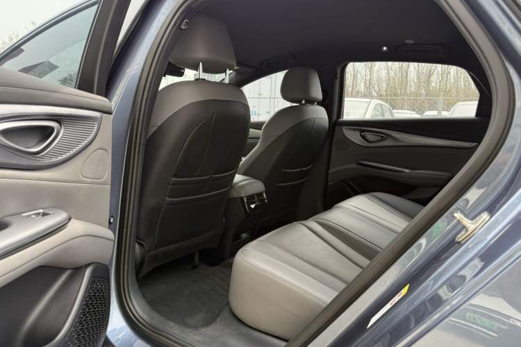 Used BYD Seal 2024 HONOR Edition DM-i 1.5L 121km Elite Model
