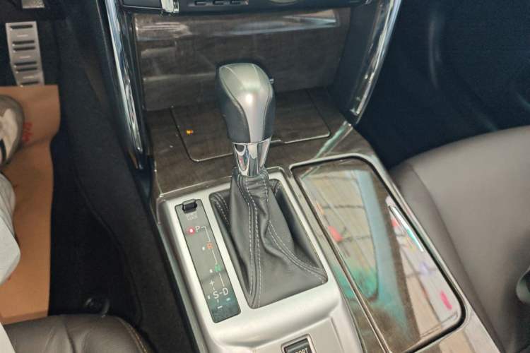 Used Toyota Reiz 2013 2.5V Supreme Edition