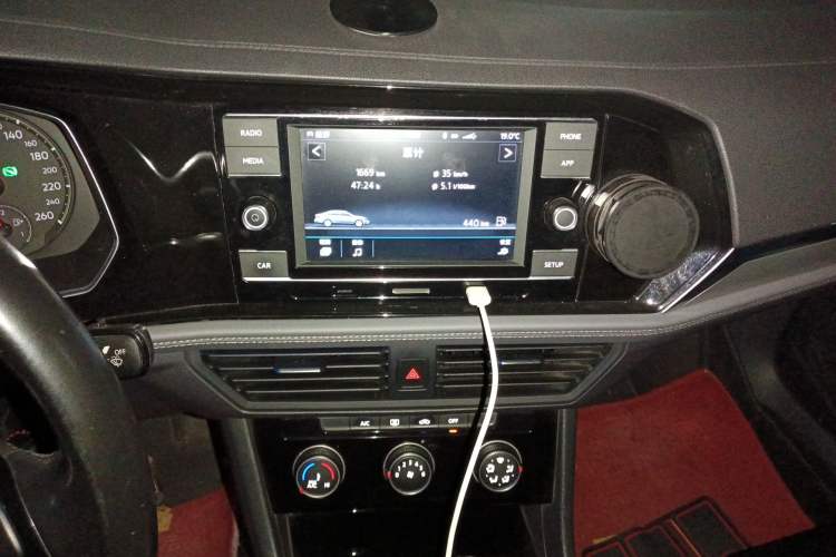 Used Volkswagen Sagitar 2019 200TSI DSG Comfort Version China VI Standard Audio And AC Panel