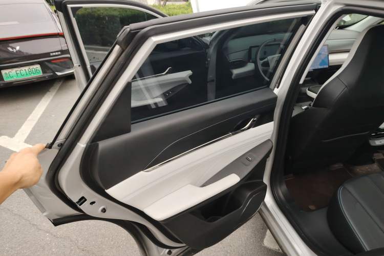 Used Dongfeng Aeolus L7 New Energy 2024 518 Pro