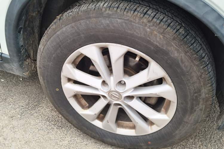 Used Nissan X-Trail 2014 2.5L CVT Leading Edition 4WD