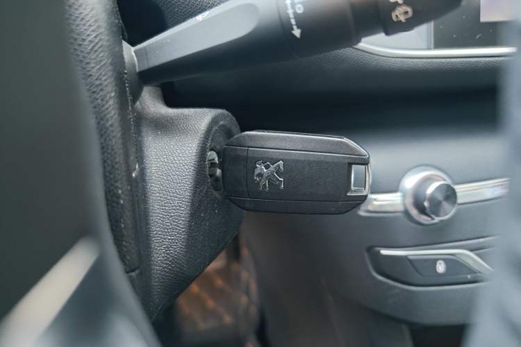 Used Peugeot 308S 2015 1.2T Automatic Jingchi Edition Vehicle Key