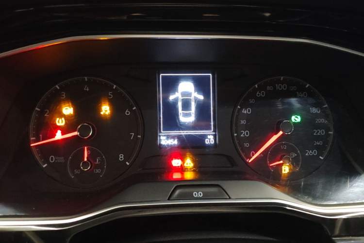 Used Volkswagen Sagitar 2020 200TSI DSG Comfort Version China VI Standard Instrument Cluster